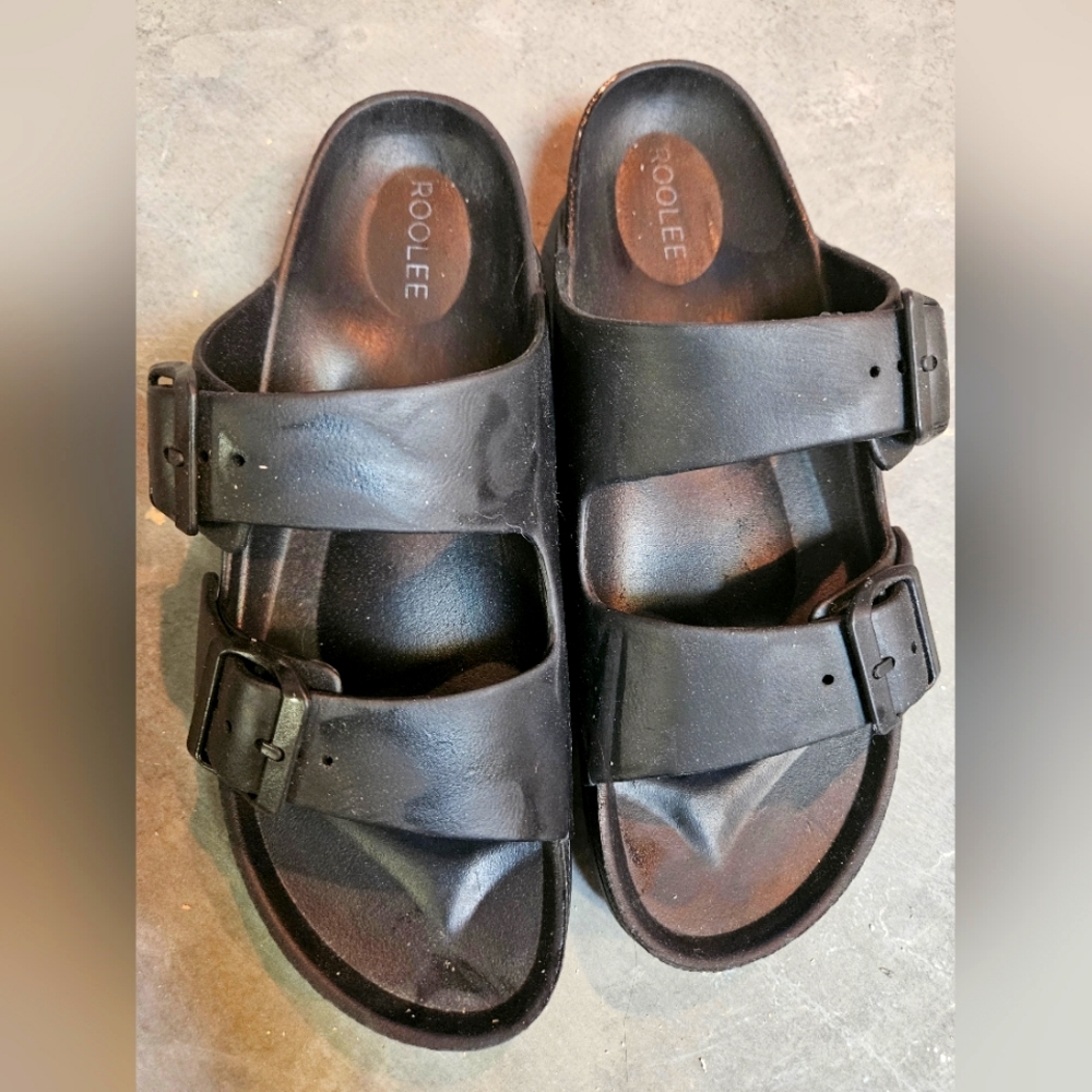 Roolee black sandals
